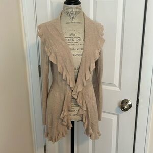 Women’s ruffle sweater White House Black Market